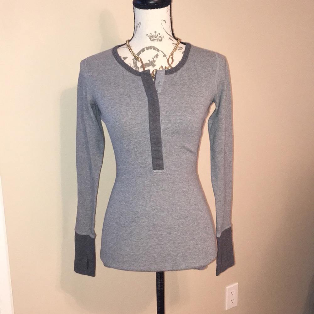 LULULEMON LONG SLEEVE RIBBED HENLEY SIZE 4